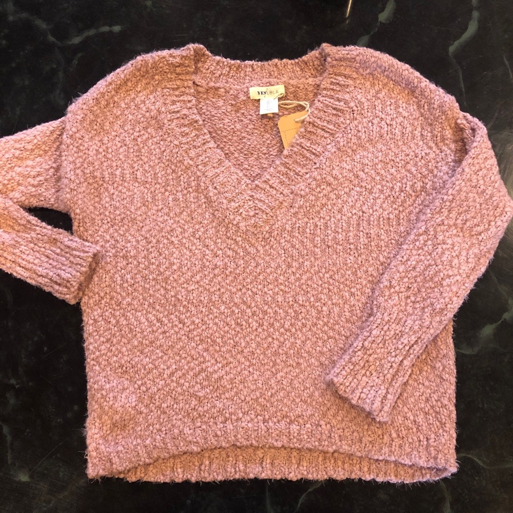 💕Beautiful sweater-so SOFT!